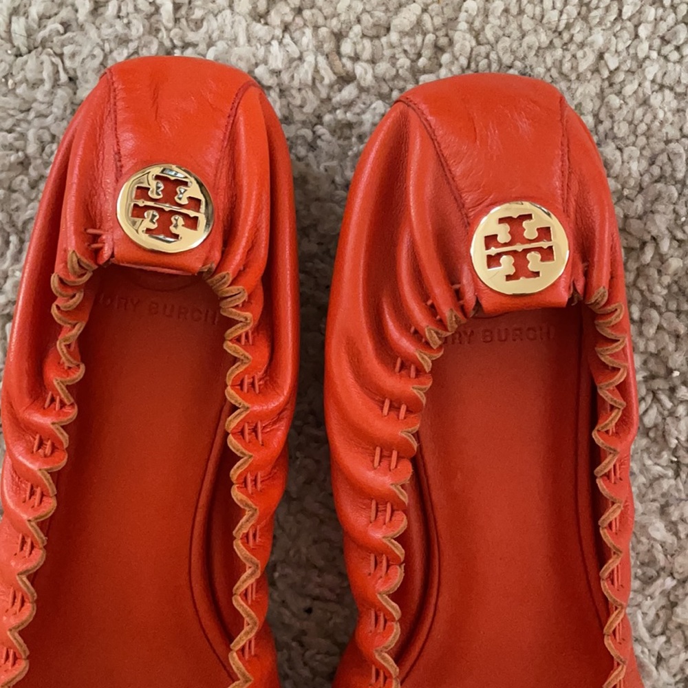 Tory Burch Orange Flats with Gold Accents - Picture 3 of 8
